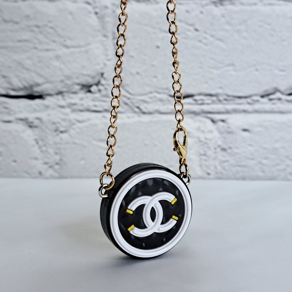 LUXURY INSPIRED BAG CHARM GOLD-TONE HARDWARE - Picture 10 of 10